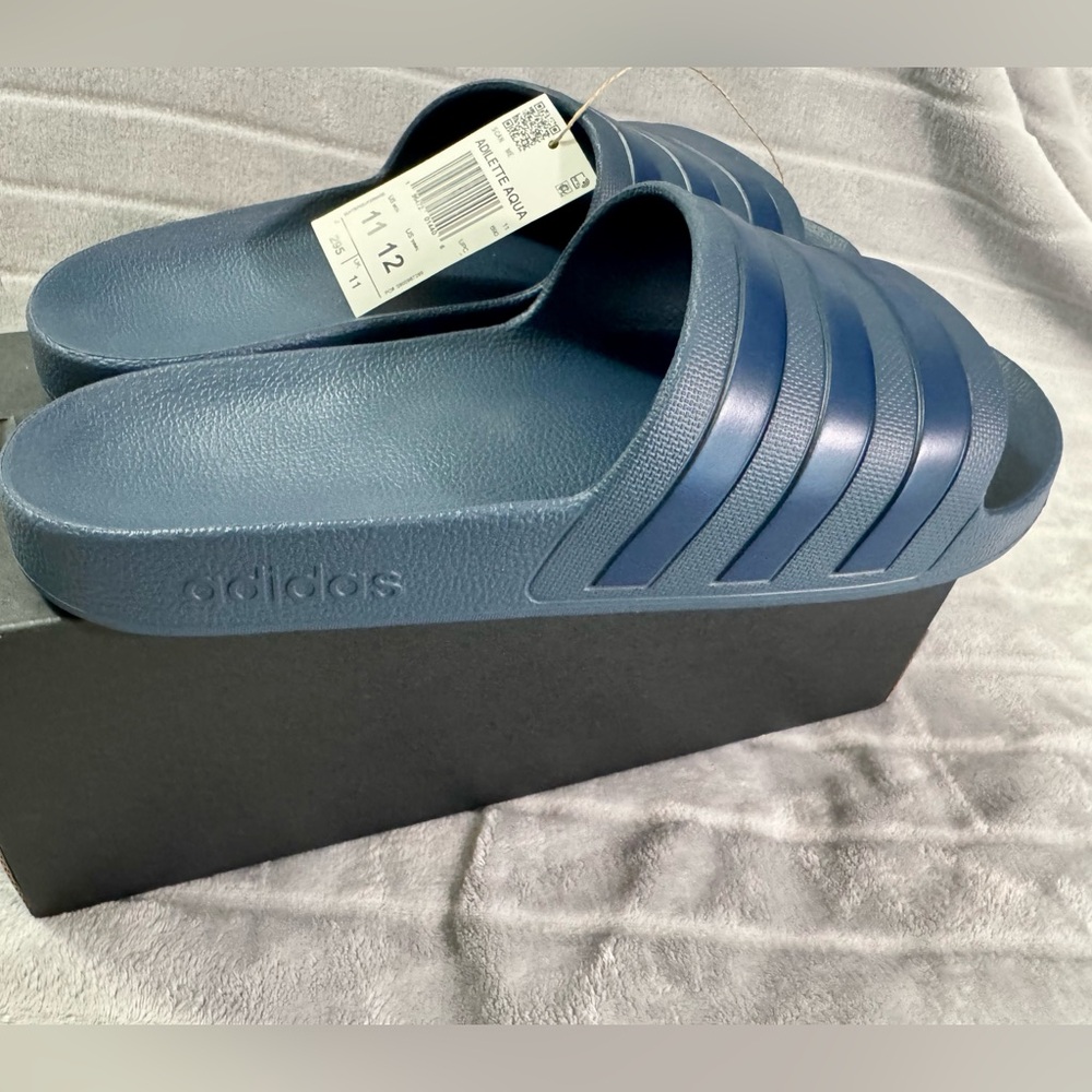 Adidas Adilette Aqua Navy Men’s Slides Size 11 - Picture 8 of 10